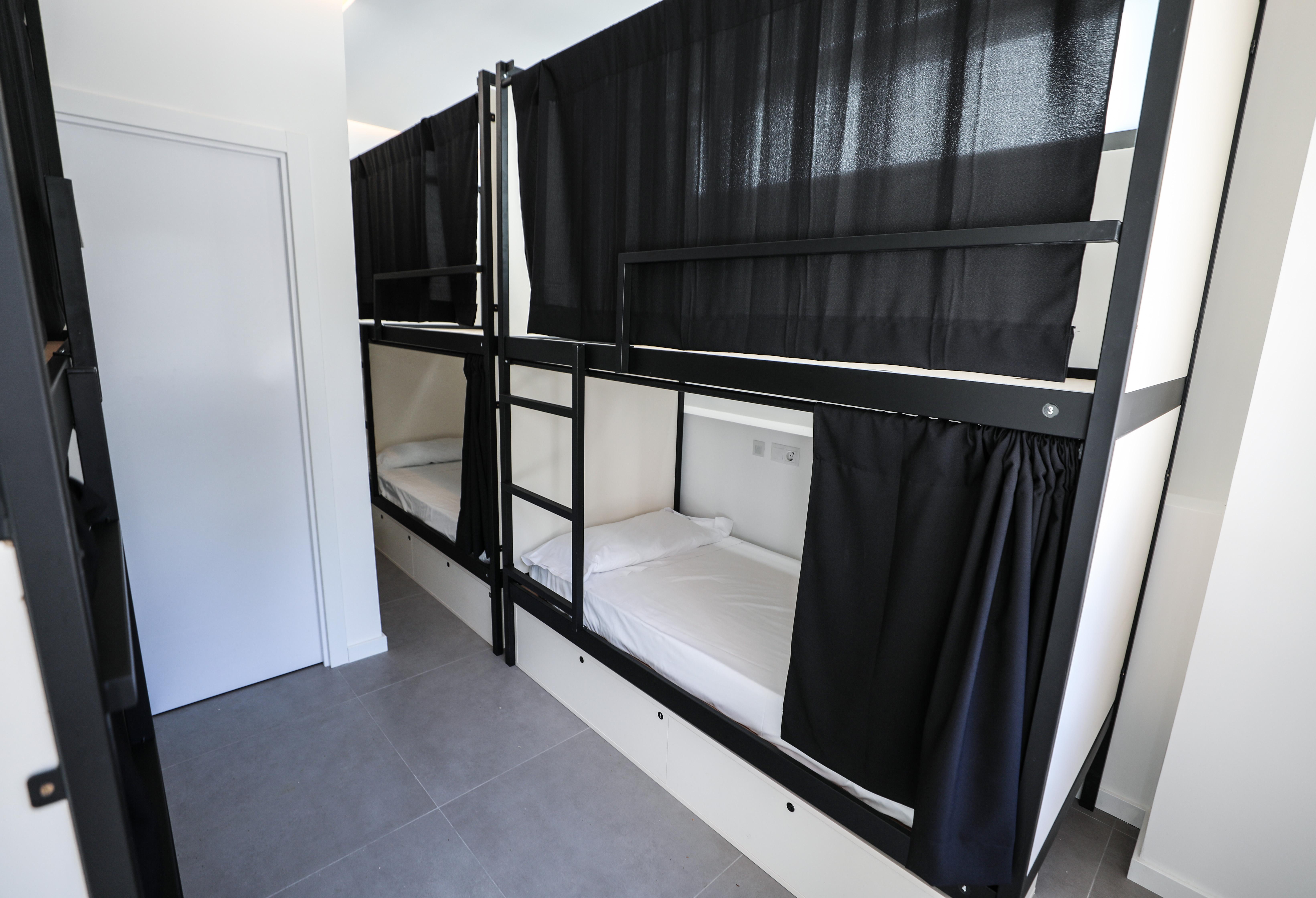 Hostel Myd La Latina Madrid Exterior photo