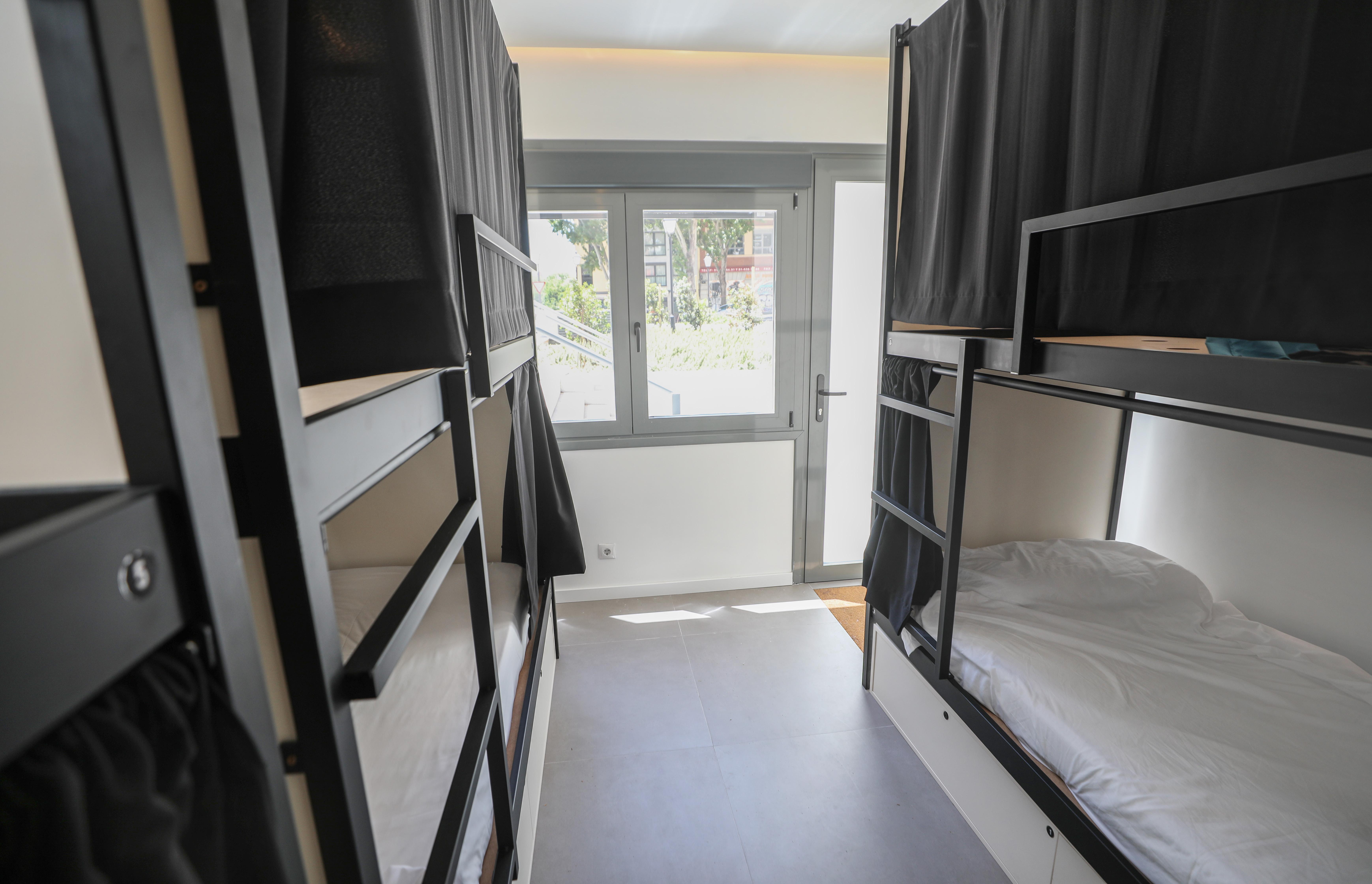 Hostel Myd La Latina Madrid Exterior photo