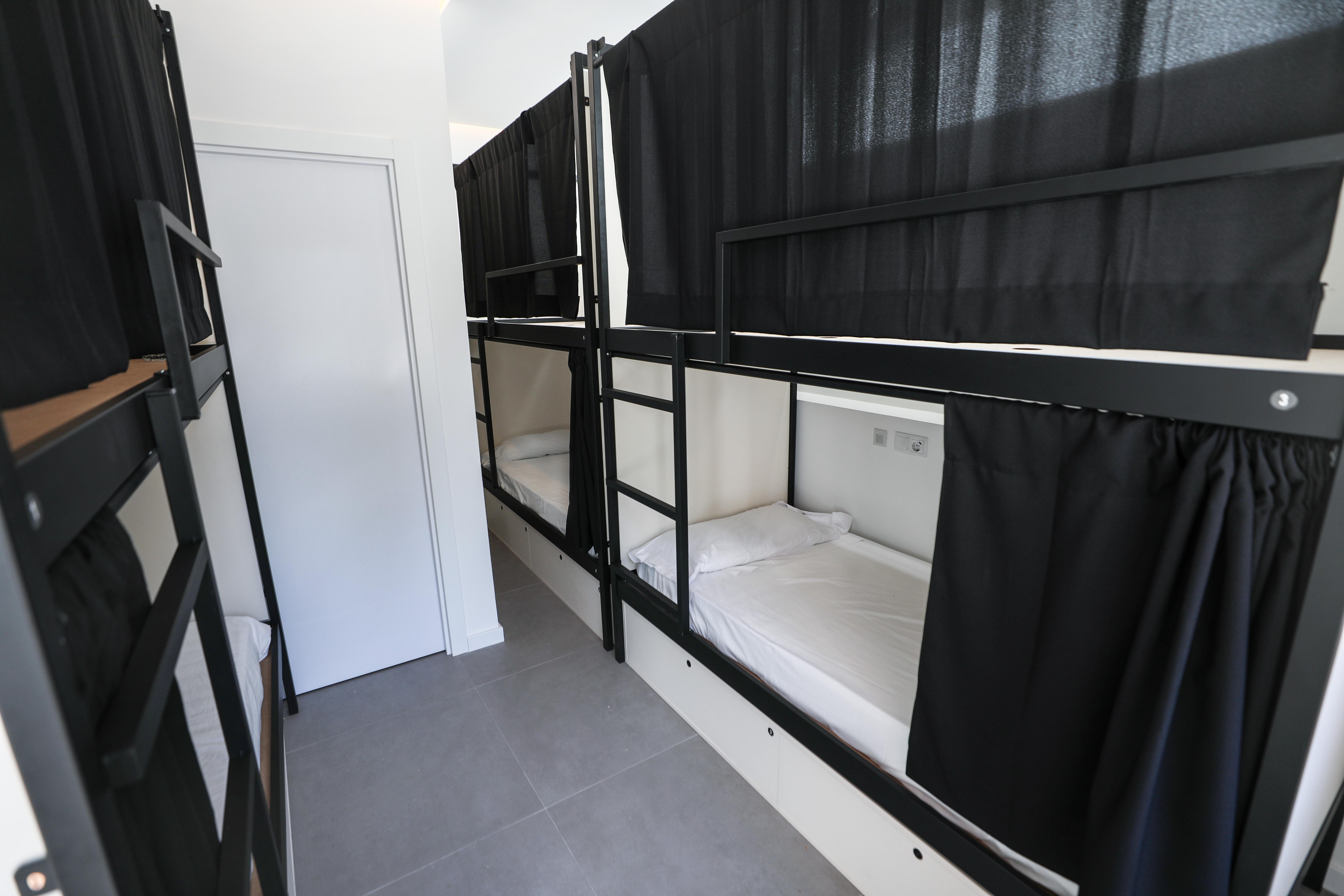 Hostel Myd La Latina Madrid Exterior photo