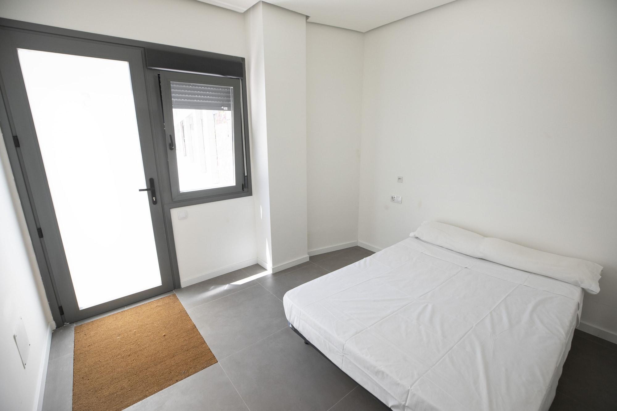 Hostel Myd La Latina Madrid Exterior photo